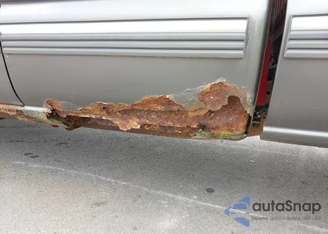 2000 Chevrolet Silverado 2500 Ls from USA, damaged, VIN 1GCGK29U3YE159782